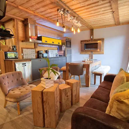 Apartman Chaleureux, Au Pied Des Pistes, Ideal Pour 6-8 Personnes Avec Terrasse - Fr-1-505-94 *